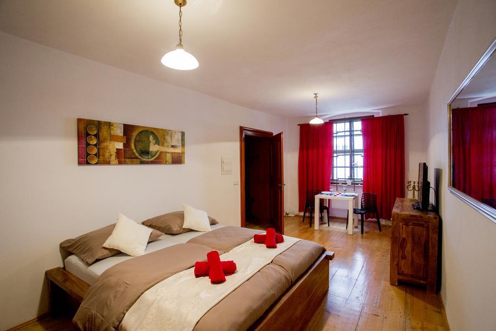 Apartmán Mariánská 5 Olomouc Habitación foto