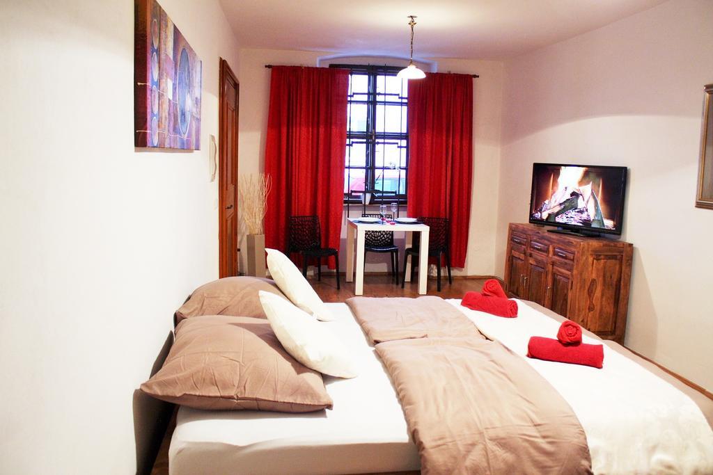 Apartmán Mariánská 5 Olomouc Habitación foto